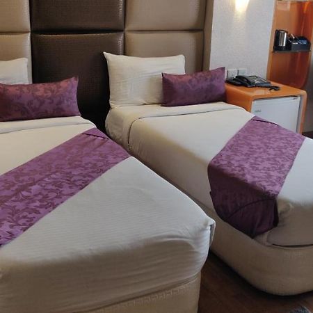 Hotel Ritu Ivy Calcutta  Esterno foto