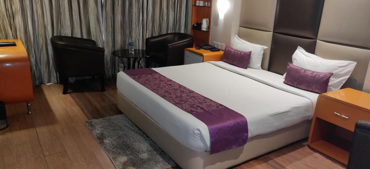 Hotel Ritu Ivy Calcutta  Esterno foto